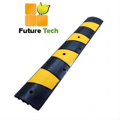 kupować 1830x300x58mm Odblaskowy gumowy garb prędkości Wytrzymałe progi prędkości dla ruchu drogowego produkcja online