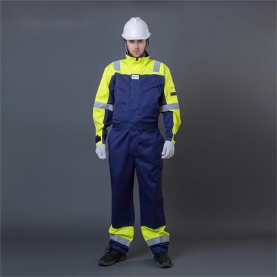 Dobra cena. Odporny na ogień kombinezon bezpieczeństwa z 65% bawełny 35% poliestrowego materiału oddychającego do ochrony przemysłowej w Internecie